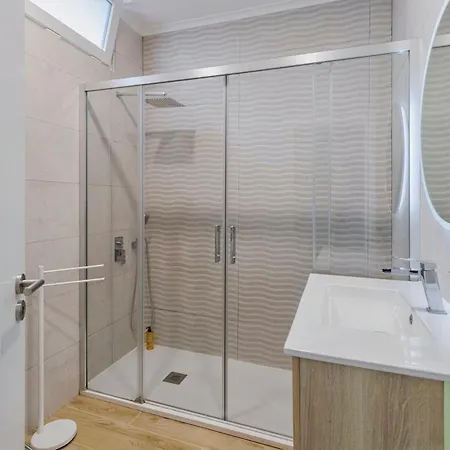 Garrett Elegance, By Match Apartman Setúbal