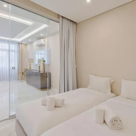 Garrett Elegance, By Match Apartman *